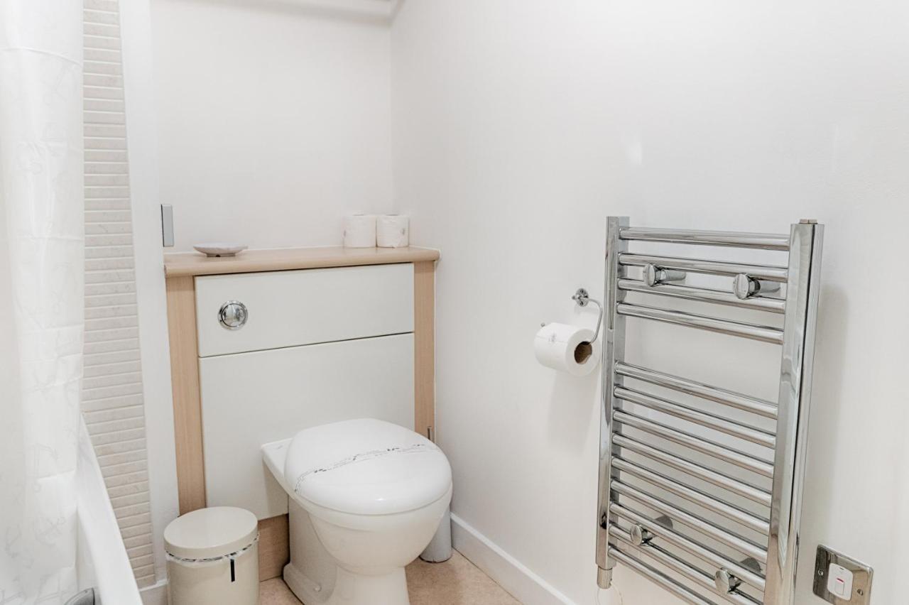 Parking, Balcony, Fully Equipped Kitchen Lägenhet Swansea Exteriör bild