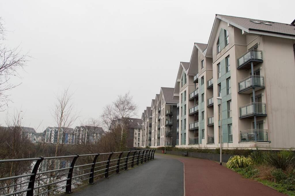 Parking, Balcony, Fully Equipped Kitchen Lägenhet Swansea Exteriör bild