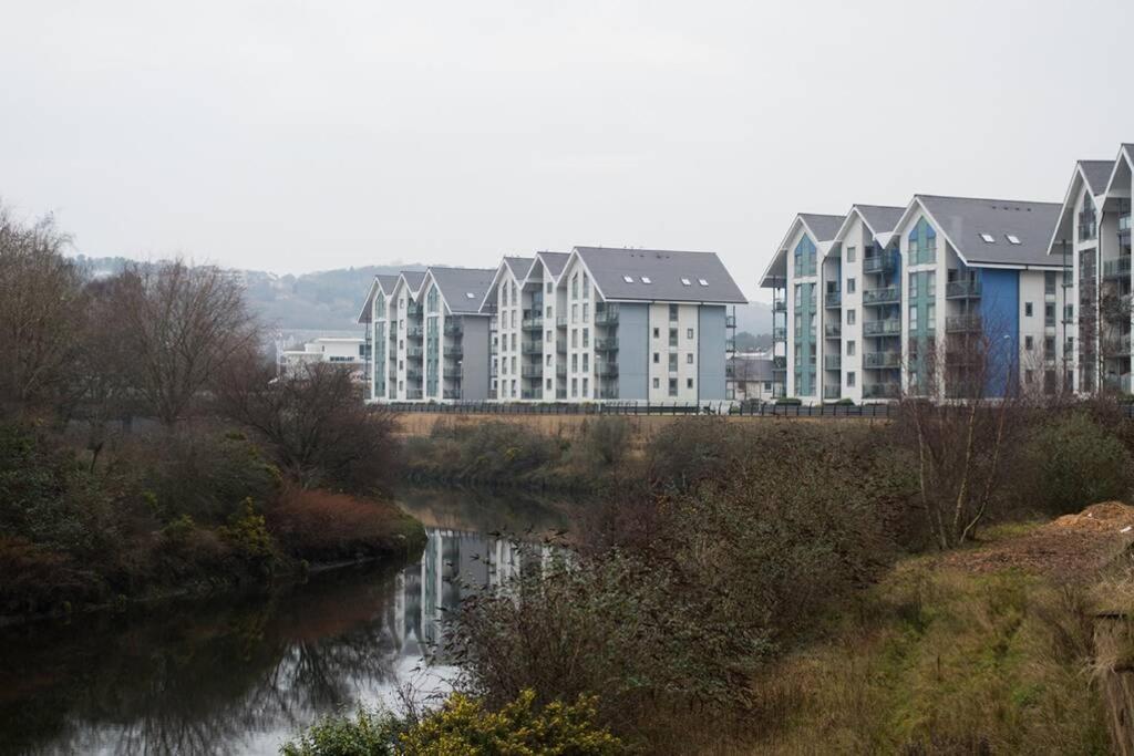 Parking, Balcony, Fully Equipped Kitchen Lägenhet Swansea Exteriör bild