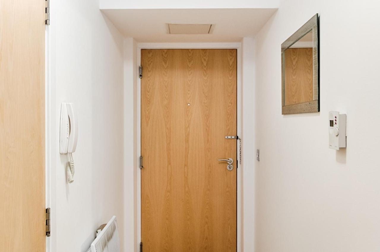 Parking, Balcony, Fully Equipped Kitchen Lägenhet Swansea Exteriör bild